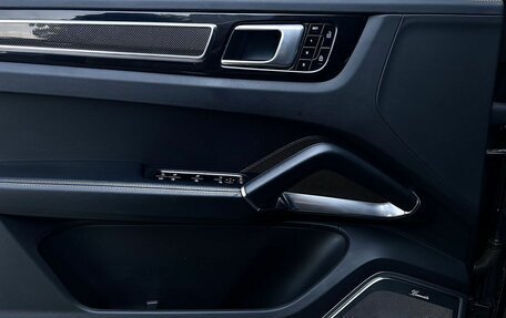 Porsche Cayenne III, 2019 год, 15 490 000 рублей, 32 фотография