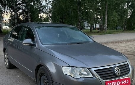 Volkswagen Passat B6, 2005 год, 520 000 рублей, 2 фотография