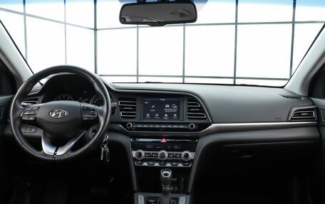 Hyundai Elantra VI рестайлинг, 2019 год, 1 829 000 рублей, 7 фотография
