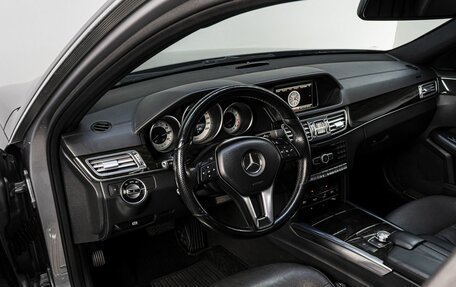 Mercedes-Benz E-Класс, 2013 год, 2 400 000 рублей, 11 фотография