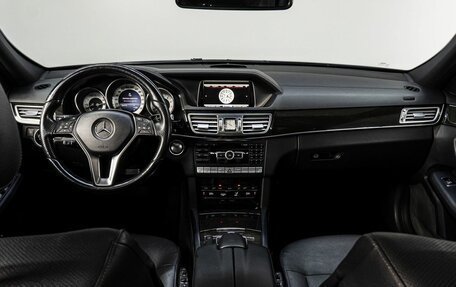 Mercedes-Benz E-Класс, 2013 год, 2 400 000 рублей, 21 фотография