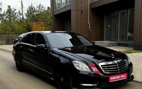Mercedes-Benz E-Класс, 2012 год, 1 800 000 рублей, 1 фотография