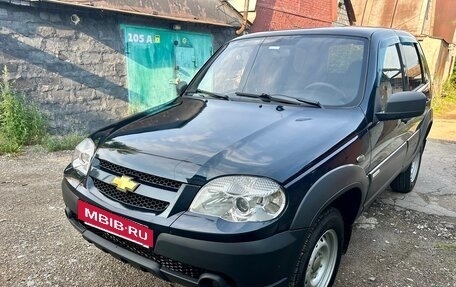 Chevrolet Niva I рестайлинг, 2013 год, 559 000 рублей, 2 фотография