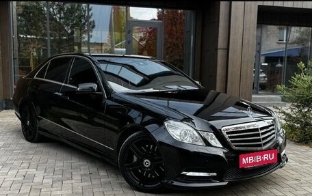 Mercedes-Benz E-Класс, 2012 год, 1 800 000 рублей, 10 фотография