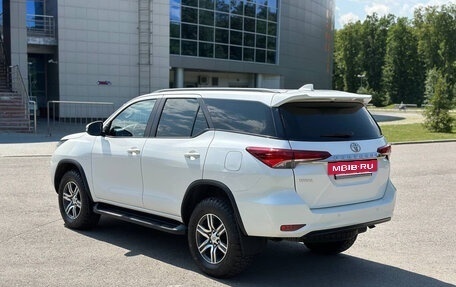 Toyota Fortuner II, 2020 год, 3 590 000 рублей, 6 фотография