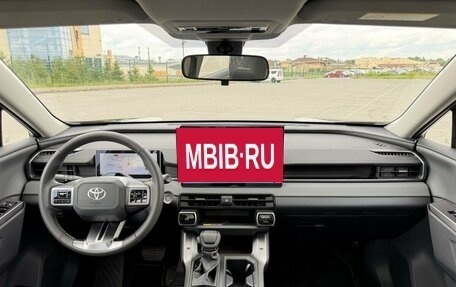 Toyota RAV4, 2026 год, 4 050 000 рублей, 28 фотография