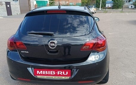 Opel Astra J, 2010 год, 785 000 рублей, 3 фотография