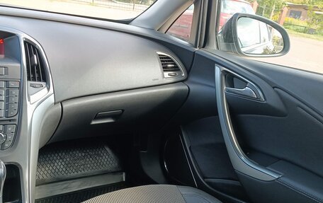 Opel Astra J, 2010 год, 785 000 рублей, 13 фотография
