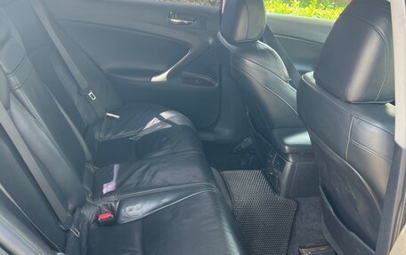 Lexus IS II рестайлинг 2, 2006 год, 850 000 рублей, 9 фотография