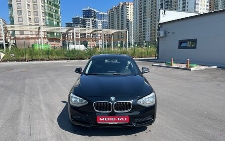 BMW 1 серия, 2013 год, 900 000 рублей, 1 фотография