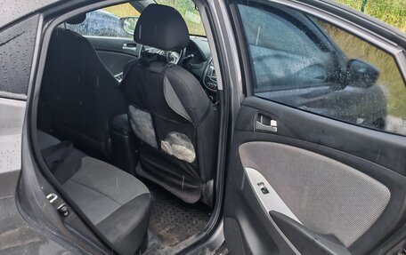 Hyundai Solaris II рестайлинг, 2012 год, 860 000 рублей, 8 фотография