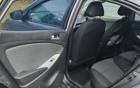 Hyundai Solaris II рестайлинг, 2012 год, 860 000 рублей, 5 фотография