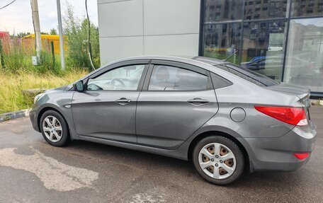 Hyundai Solaris II рестайлинг, 2012 год, 860 000 рублей, 4 фотография