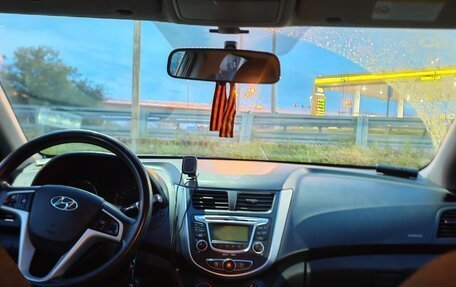 Hyundai Solaris II рестайлинг, 2012 год, 860 000 рублей, 28 фотография