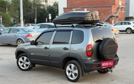 Chevrolet Niva I рестайлинг, 2011 год, 649 000 рублей, 2 фотография