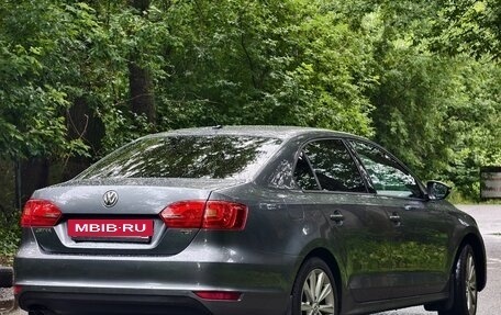 Volkswagen Jetta VI, 2013 год, 1 080 000 рублей, 4 фотография