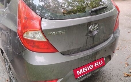 Hyundai Solaris II рестайлинг, 2013 год, 1 000 000 рублей, 5 фотография