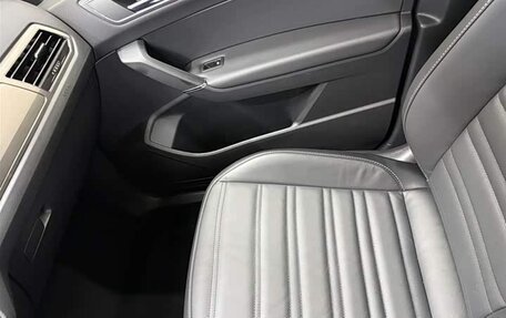 Volkswagen Touran III, 2022 год, 1 520 000 рублей, 12 фотография