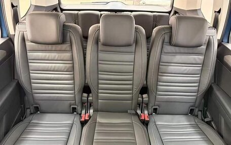 Volkswagen Touran III, 2022 год, 1 520 000 рублей, 16 фотография