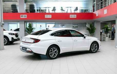 Hyundai Sonata VIII, 2020 год, 2 090 000 рублей, 2 фотография