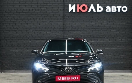 Toyota Camry, 2020 год, 2 850 000 рублей, 2 фотография