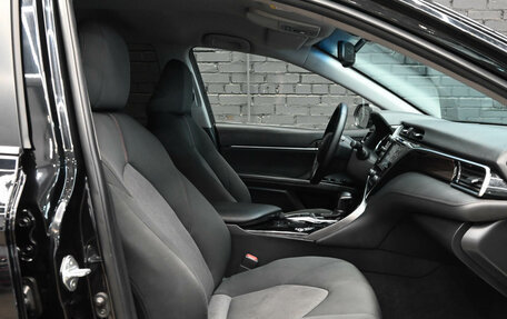 Toyota Camry, 2020 год, 2 850 000 рублей, 10 фотография