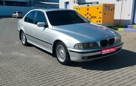 BMW 5 серия, 2000 год, 435 000 рублей, 1 фотография