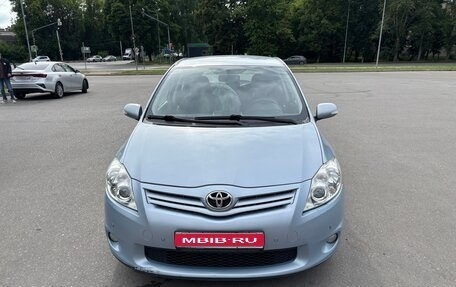 Toyota Auris II, 2011 год, 925 000 рублей, 1 фотография