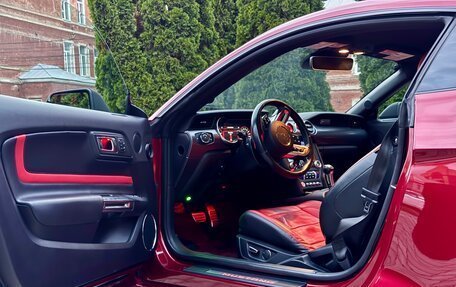 Ford Mustang VI рестайлинг, 2018 год, 3 990 000 рублей, 13 фотография