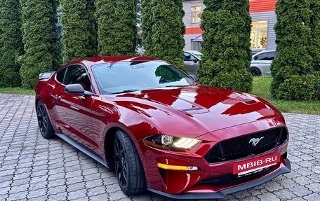 Ford Mustang VI рестайлинг, 2018 год, 3 990 000 рублей, 4 фотография
