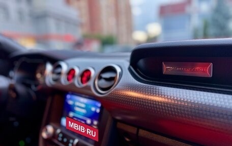 Ford Mustang VI рестайлинг, 2018 год, 3 990 000 рублей, 17 фотография