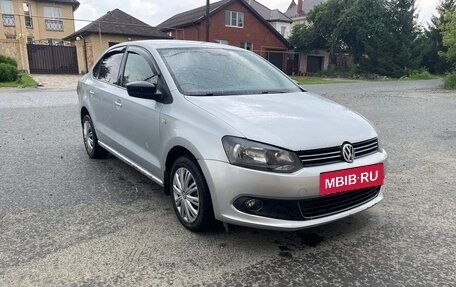 Volkswagen Polo VI (EU Market), 2013 год, 425 000 рублей, 2 фотография