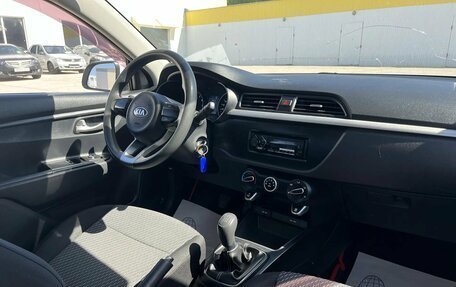 KIA Rio IV, 2018 год, 872 870 рублей, 10 фотография