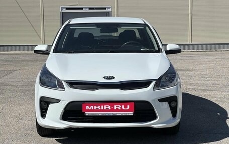 KIA Rio IV, 2018 год, 872 870 рублей, 2 фотография
