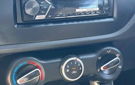KIA Rio IV, 2018 год, 872 870 рублей, 17 фотография