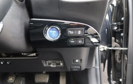 Toyota Prius IV XW50, 2023 год, 1 516 000 рублей, 30 фотография