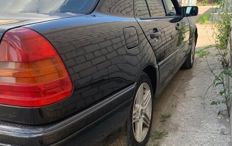 Mercedes-Benz C-Класс, 1994 год, 165 000 рублей, 4 фотография