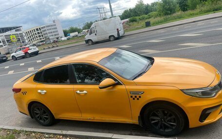 KIA Optima IV, 2018 год, 900 000 рублей, 3 фотография
