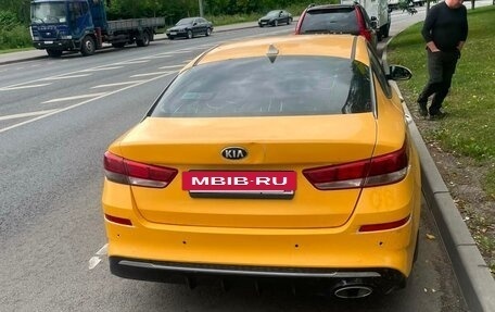 KIA Optima IV, 2018 год, 900 000 рублей, 4 фотография