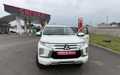 Mitsubishi Montero Sport, 2023 год, 4 999 000 рублей, 2 фотография