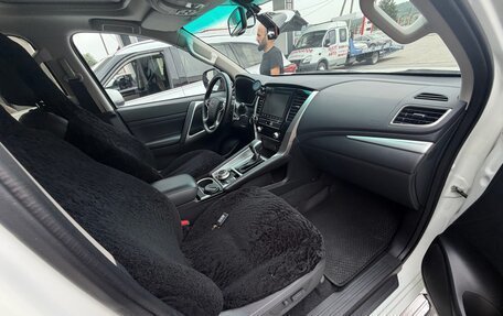Mitsubishi Montero Sport, 2023 год, 4 999 000 рублей, 15 фотография