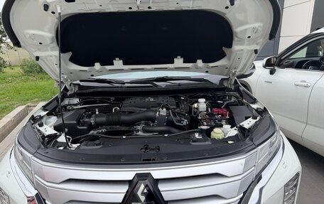 Mitsubishi Montero Sport, 2023 год, 4 999 000 рублей, 21 фотография