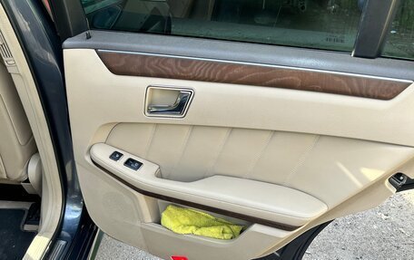 Mercedes-Benz E-Класс, 2010 год, 1 998 000 рублей, 10 фотография