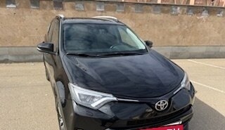 Toyota RAV4, 2019 год, 2 600 000 рублей, 5 фотография