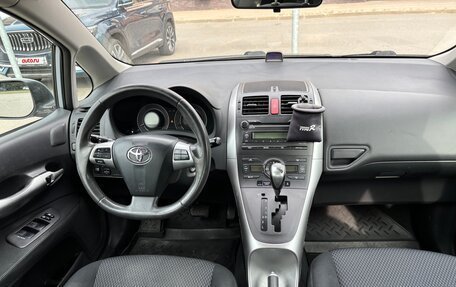 Toyota Auris II, 2011 год, 925 000 рублей, 16 фотография