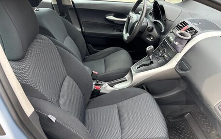 Toyota Auris II, 2011 год, 925 000 рублей, 14 фотография