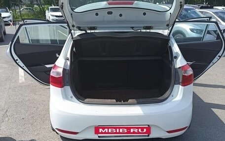 KIA Rio III рестайлинг, 2013 год, 830 000 рублей, 10 фотография