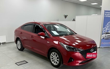 Hyundai Solaris II рестайлинг, 2021 год, 1 590 000 рублей, 6 фотография