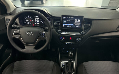 Hyundai Solaris II рестайлинг, 2021 год, 1 590 000 рублей, 19 фотография