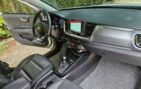 KIA Stonic, 2020 год, 1 249 000 рублей, 14 фотография